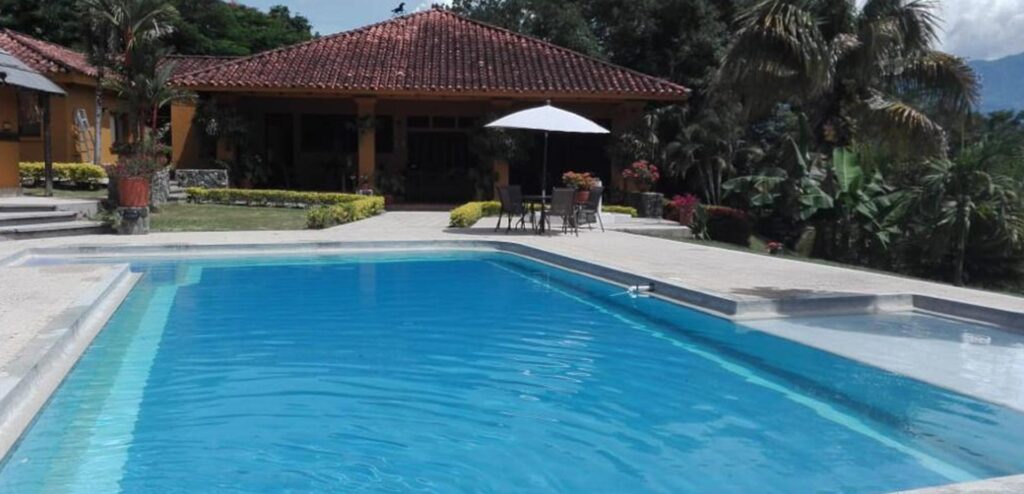 FINCA 106 en La Pintada foto 1